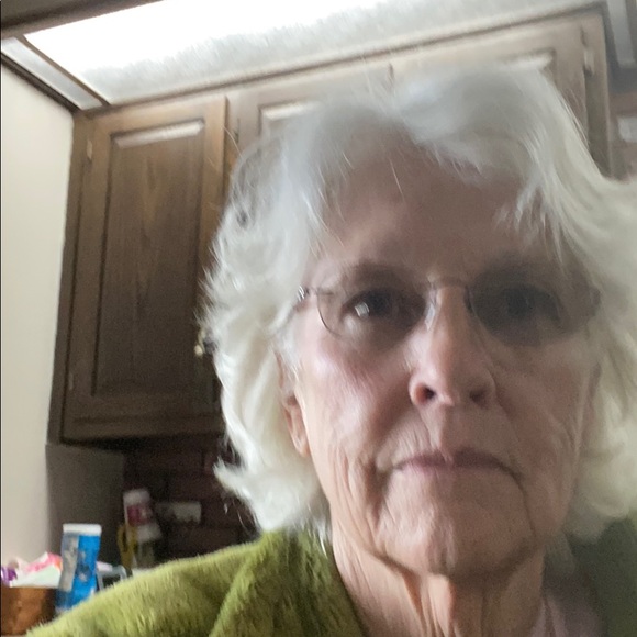 Meet your Posher, Sandra - Picture 1 of 1